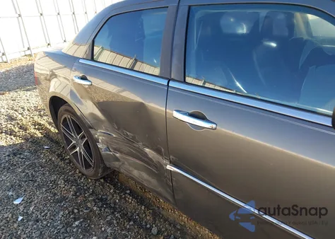 2010 Chrysler 300 Touring/Signature Series/Executive Series from USA, damaged, VIN 2C3CA5CV8AH206358